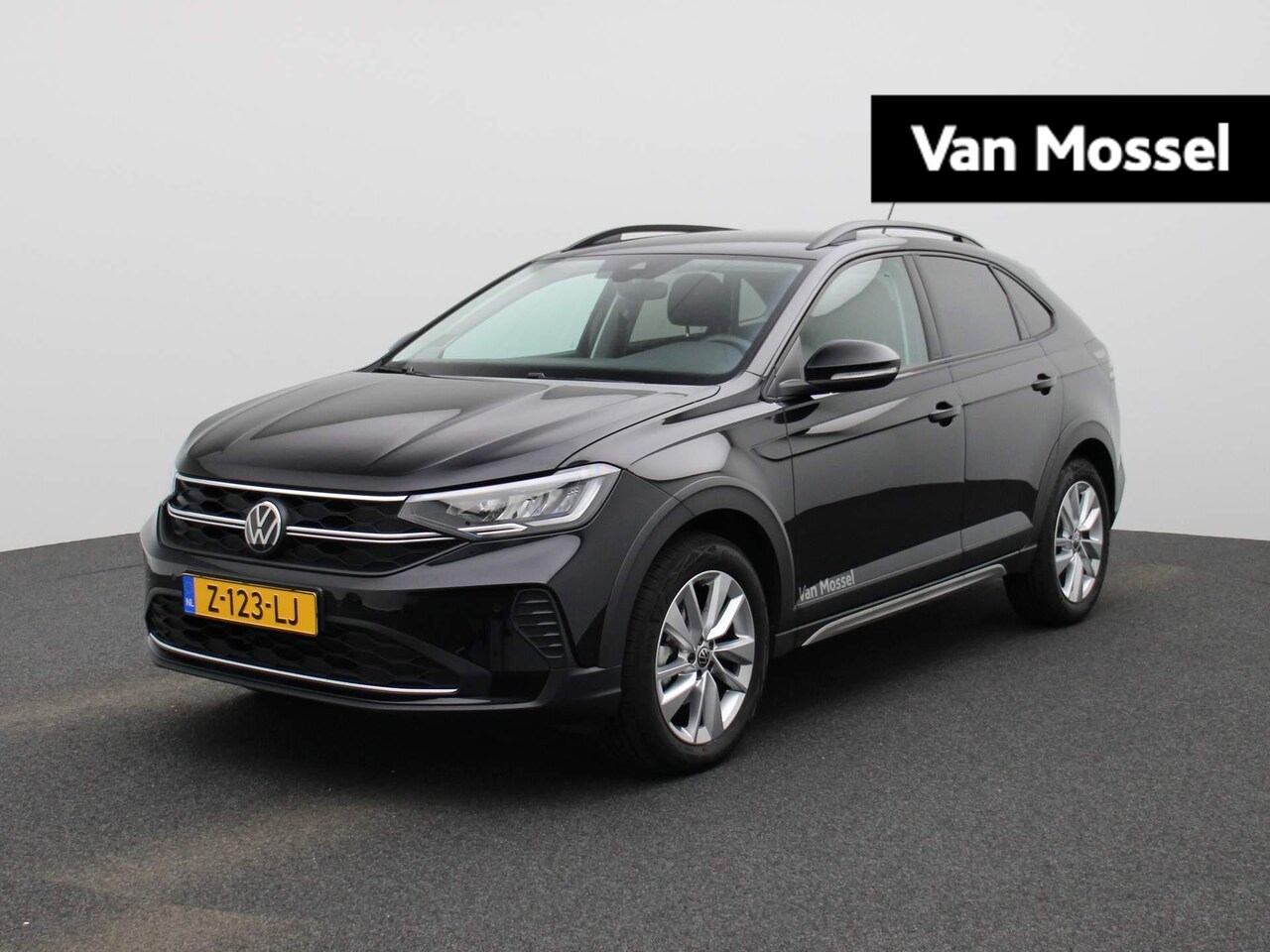 Volkswagen Taigo - 1.0 TSI Life Edition 95 PK | Apple Carplay | Achteruitrij camera | Deep Black | Multimedia - AutoWereld.nl