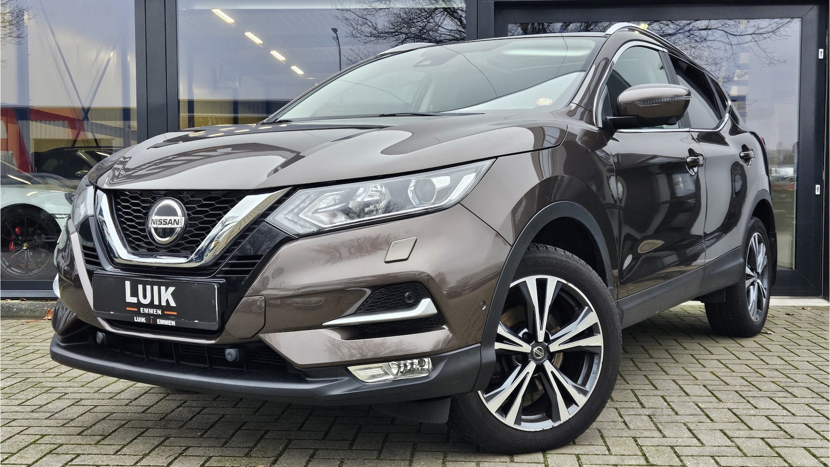 Nissan Qashqai - 1.2 N-Connecta + 360 CAMERA + PANO DAK + NAVI + STOELVERW. - AutoWereld.nl