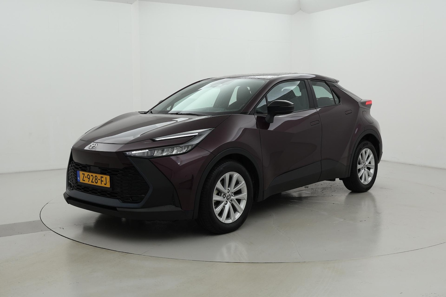 Toyota C-HR - 1.8 Hybrid 140 Active Dodehoek - AutoWereld.nl