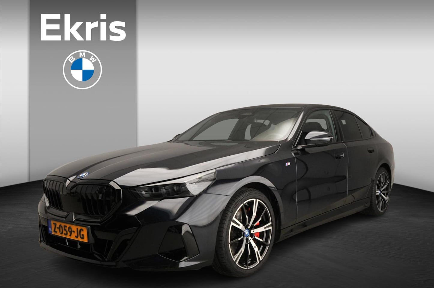 BMW i5 - eDrive40 | M-Sportpakket | LED | Navigatie | Trekhaak | Keyles go | Sportstoelen | DAB | H - AutoWereld.nl