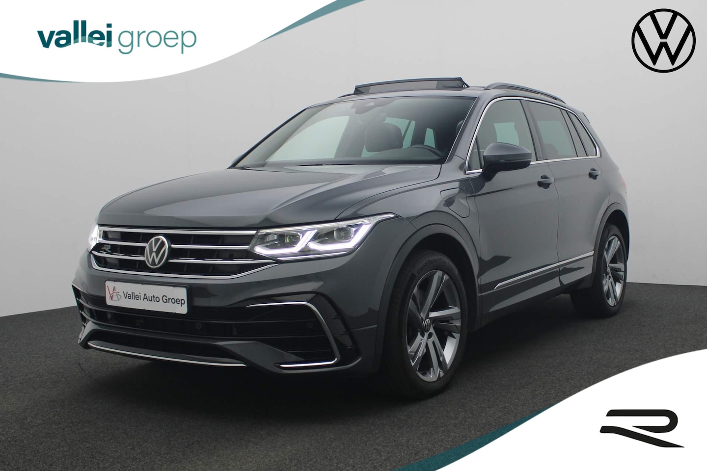 Volkswagen Tiguan - 1.4 TSI 245PK DSG eHybrid R-Line Business | Pano | IQ Light | Adaptief onderstel | Camera - AutoWereld.nl