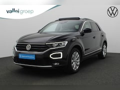 Volkswagen T-Roc - 1.5 TSI 150PK Sport | Pano | Trekhaak | Navi | Full LED | 17 inch | Apple Carplay / Androi