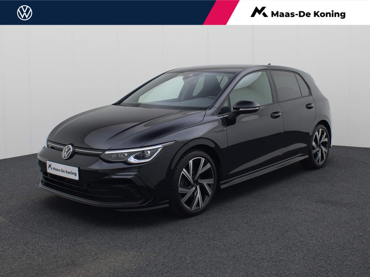 Volkswagen Golf - 1.5eTSI/150PK R-Line Blackstyle DSG · Navigatie · Parkeersensoren + Camera · Stoel-& stuur - AutoWereld.nl