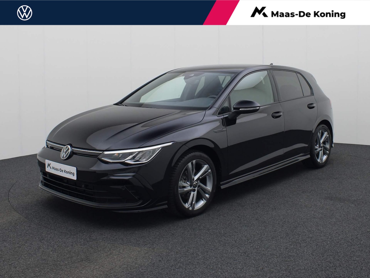 Volkswagen Golf - 1.5eTSI/130PK R-Line DSG · Navigatie · Parkeersensoren + Camera · Trekhaak · Garantie tot - AutoWereld.nl