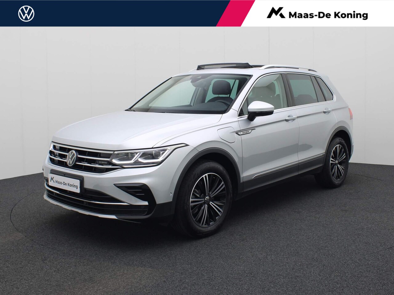 Volkswagen Tiguan - 1.4 TSIeHybrid 180kW/245PK Elegance DSG · Panoramadak · Parkeersensoren + Rondom zichtcame - AutoWereld.nl