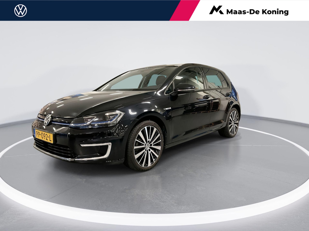 Volkswagen e-Golf - 136pk · Leder Vienna · Keyless · Warmtepomp · Apple/Android Car Play · 18"Velgen · Stoelve - AutoWereld.nl