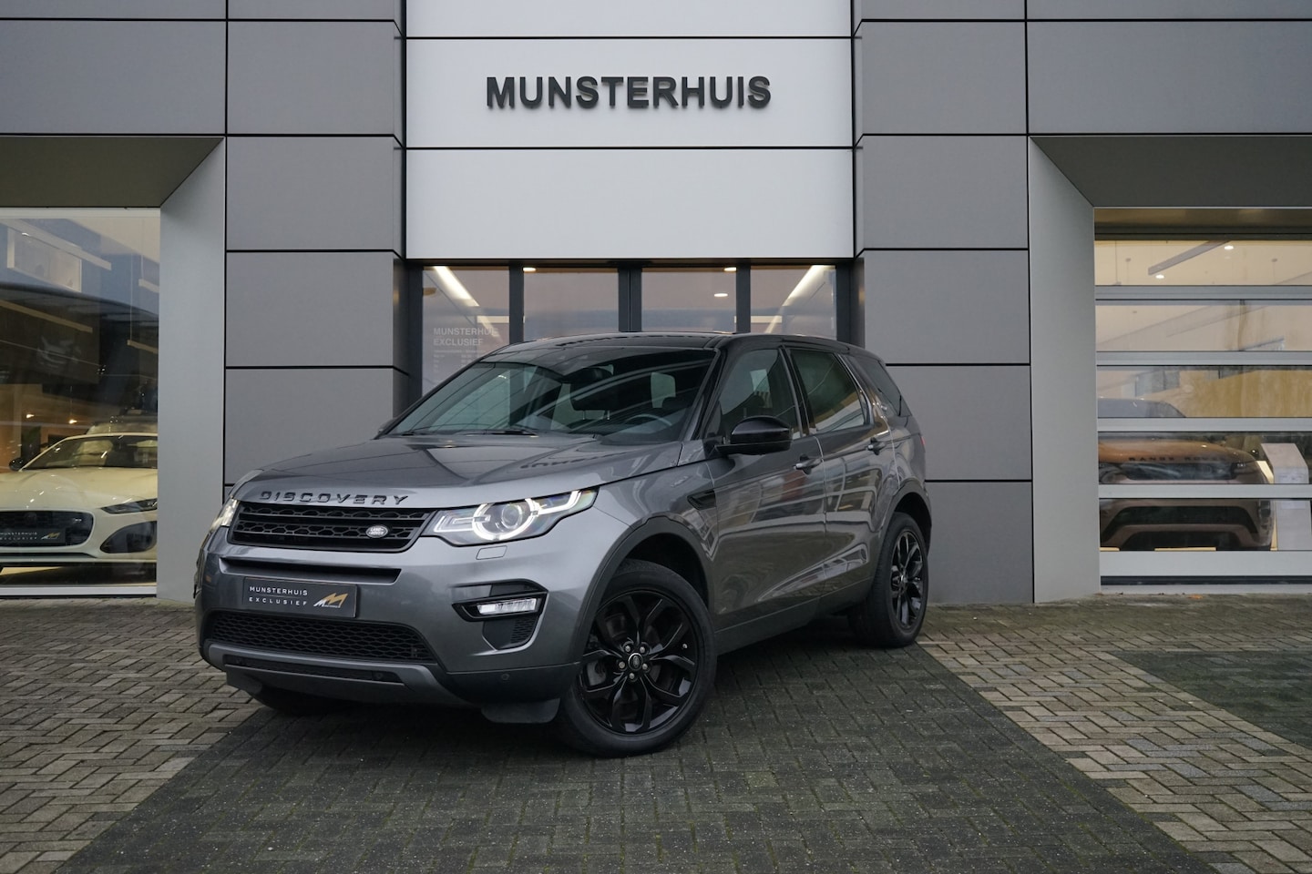 Land Rover Discovery Sport - 2.0 TD4 Urban Series SE - Stuurwiel verwarmd - Afneembare trekhaak - - AutoWereld.nl