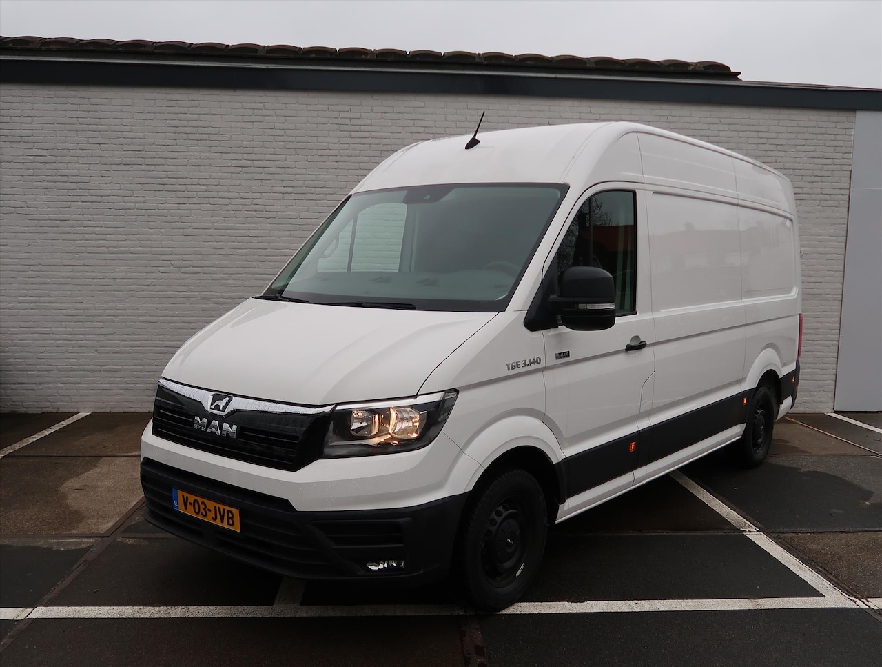 MAN TGE - CDC 2.0 TDI 140pk SW 3.140PK 4X4 L3H2 I Navigatie I Camera I Airco I Trekhaak I Cruise Con - AutoWereld.nl