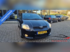 Toyota Auris - 1.6-16V Luna Business