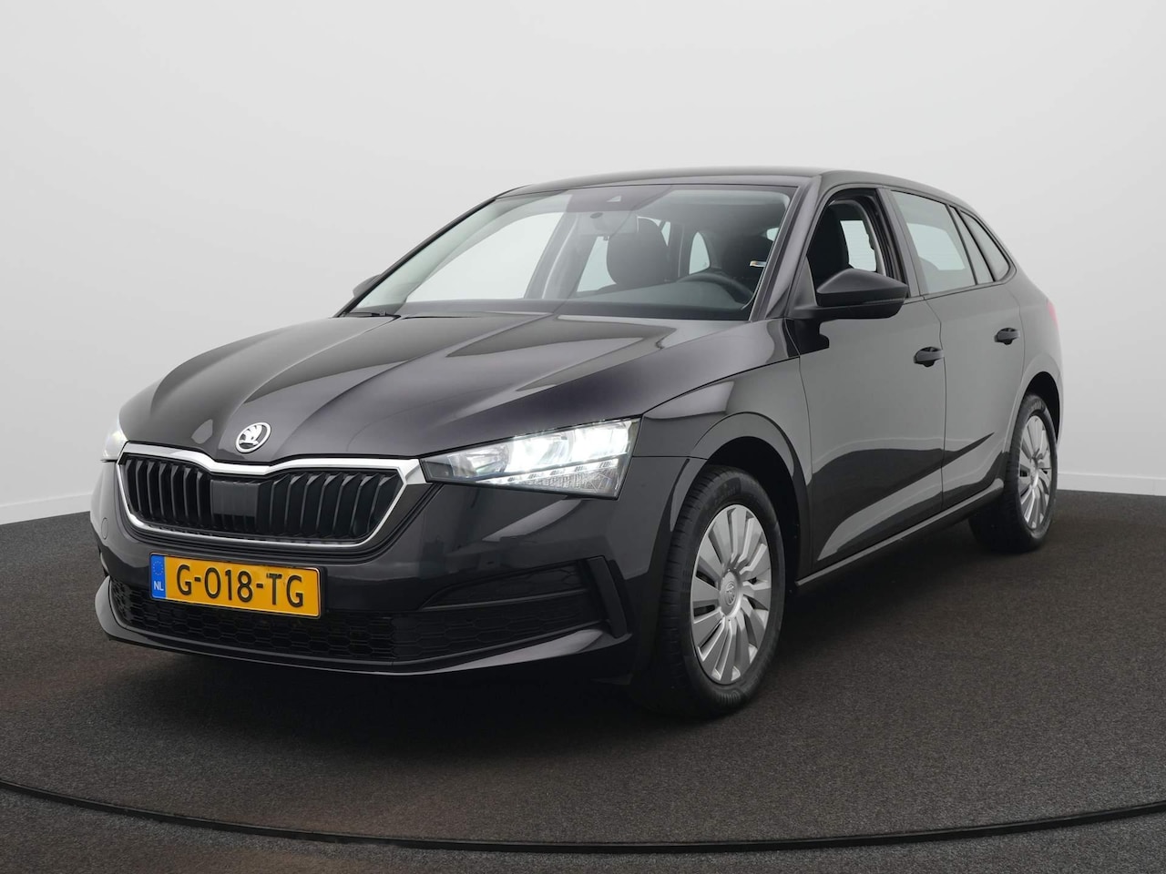 Skoda Scala - 1.0 TSI Active / Cruise / LED / Airco - AutoWereld.nl