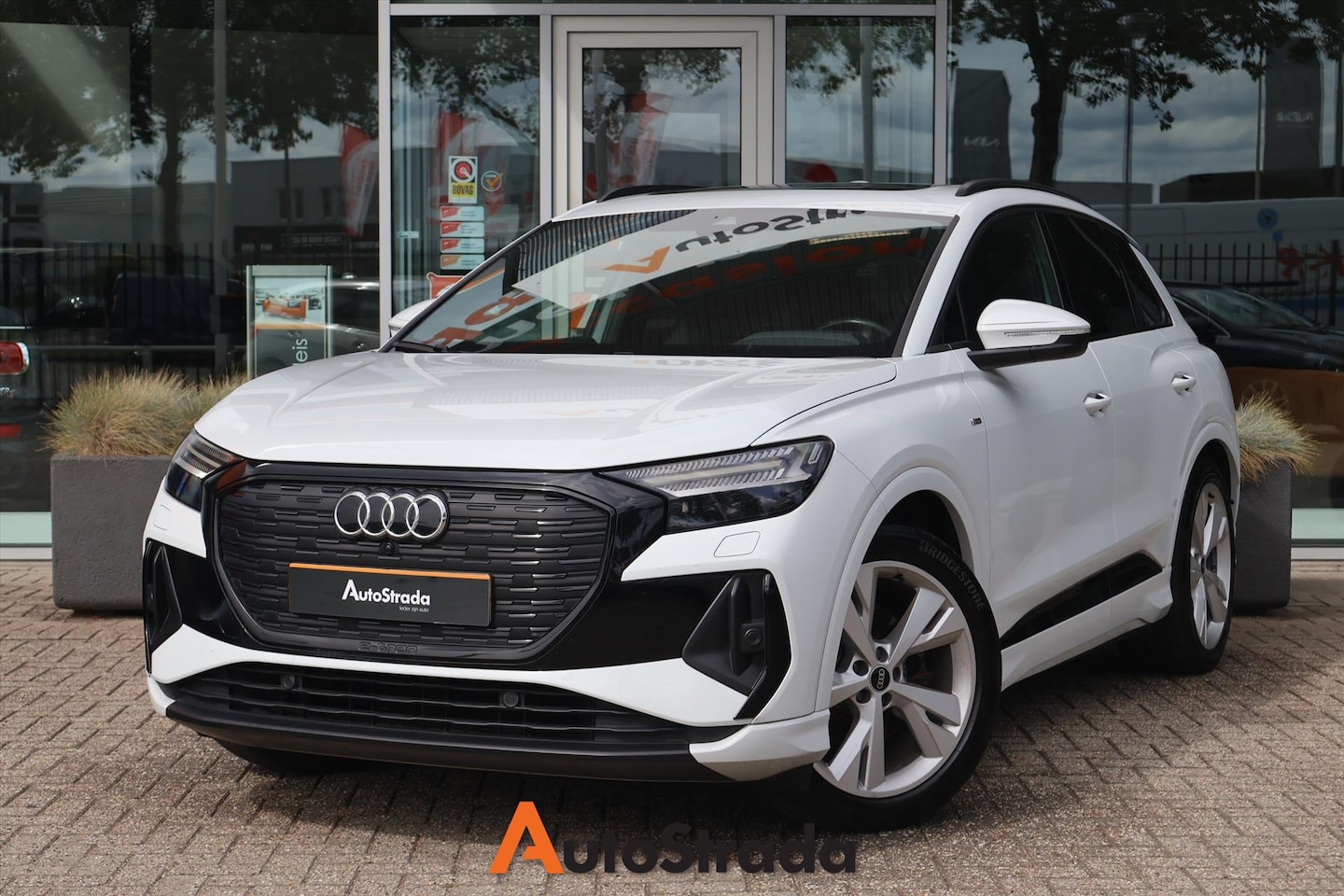 Audi Q4 e-tron - 35 Launch Edition S Competition 170pk | Pano | ACC | Matrix LED | Navi Full - AutoWereld.nl