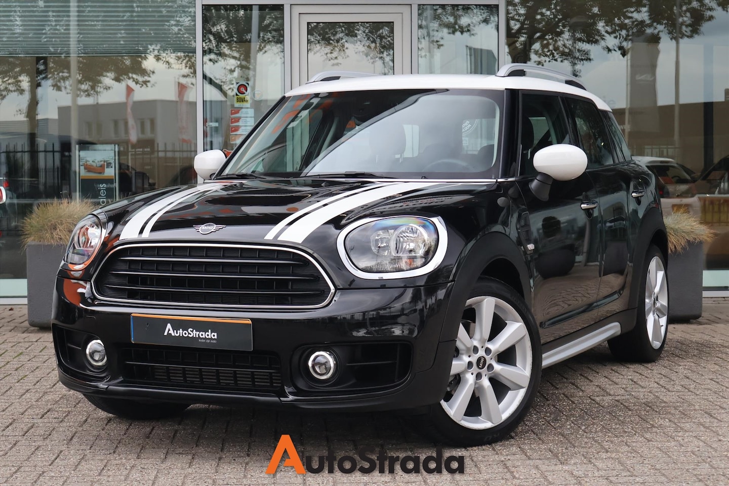 MINI Countryman - Mini (f60) 1.5 Cooper Salt 136pk AUT | Climate | Cruise | Bluetooth - AutoWereld.nl