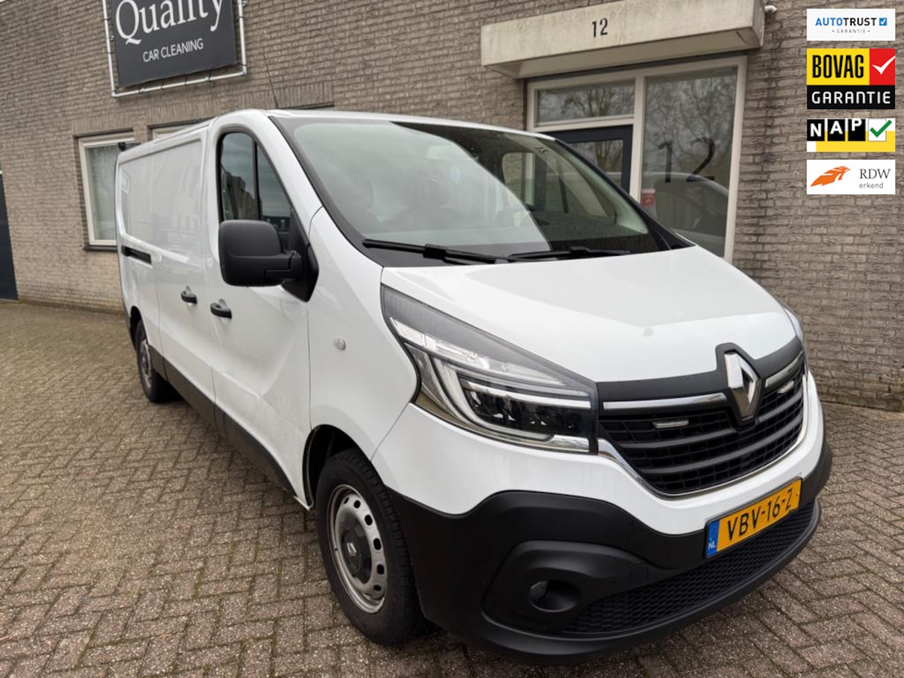 Renault Trafic - 2.0 dCi 120 T30 L2H1 Dub. schuifdeur L.R. / N. Turbo / N. Roetfilter - AutoWereld.nl