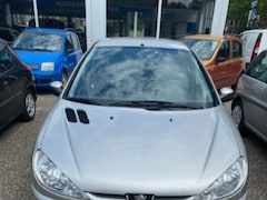 Peugeot 206 - 1.4 5drs