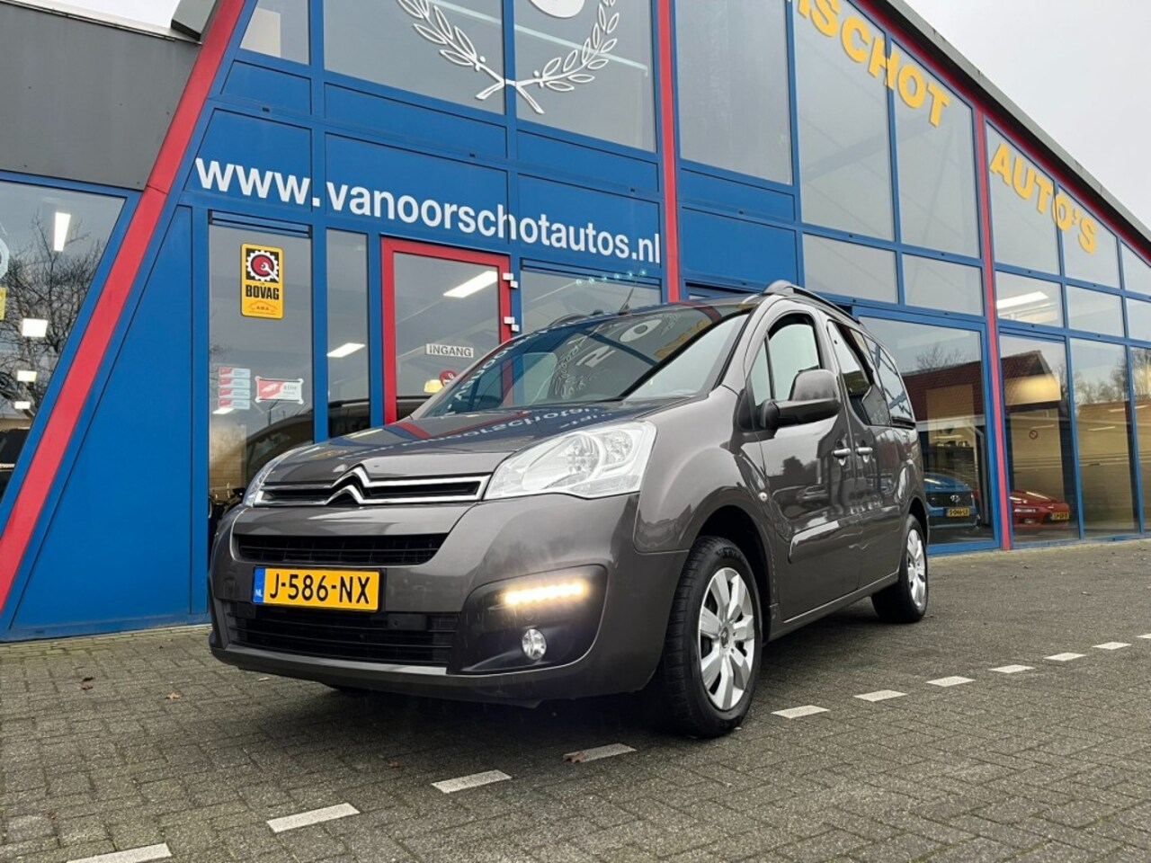 Citroën Berlingo - 1.2 110pk Navi Carplay Camera Led Airco - AutoWereld.nl