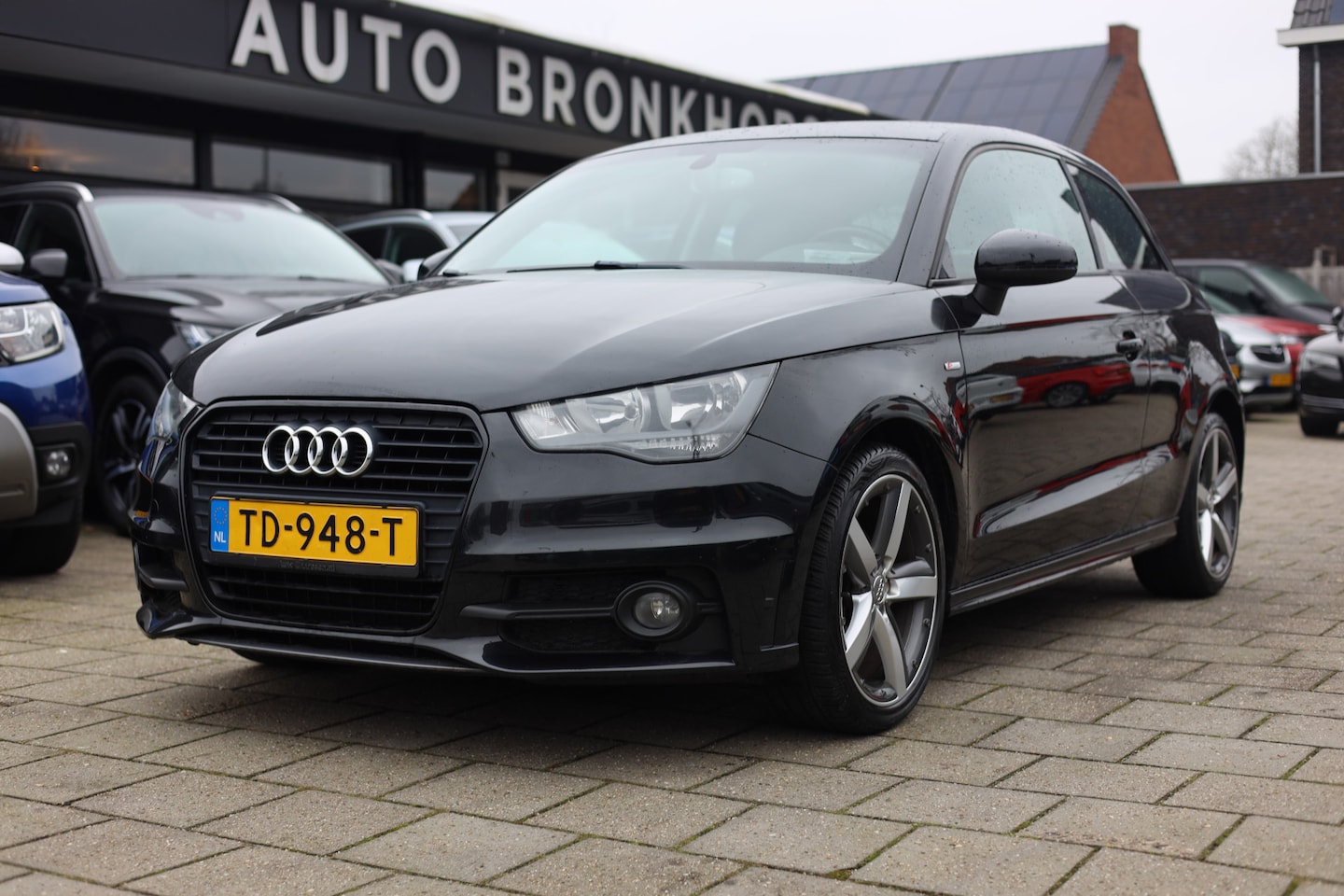 Audi A1 - 1.2 TFSI S-LINE | NAVIGATIE | AIRCO | 17 INCH | PDC - AutoWereld.nl