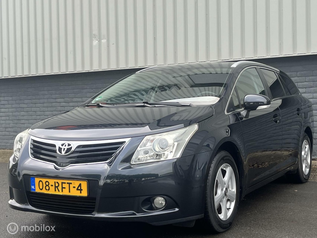 Toyota Avensis - 2.0 VVTi Business|Clima|APK|Cruise - AutoWereld.nl