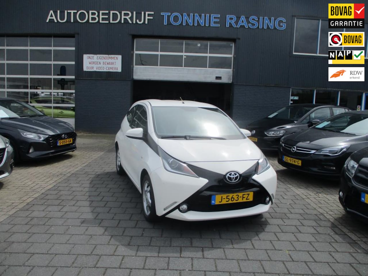 Toyota Aygo - 1.0 VVT-i x-play 1.0 VVT-i x-play - AutoWereld.nl