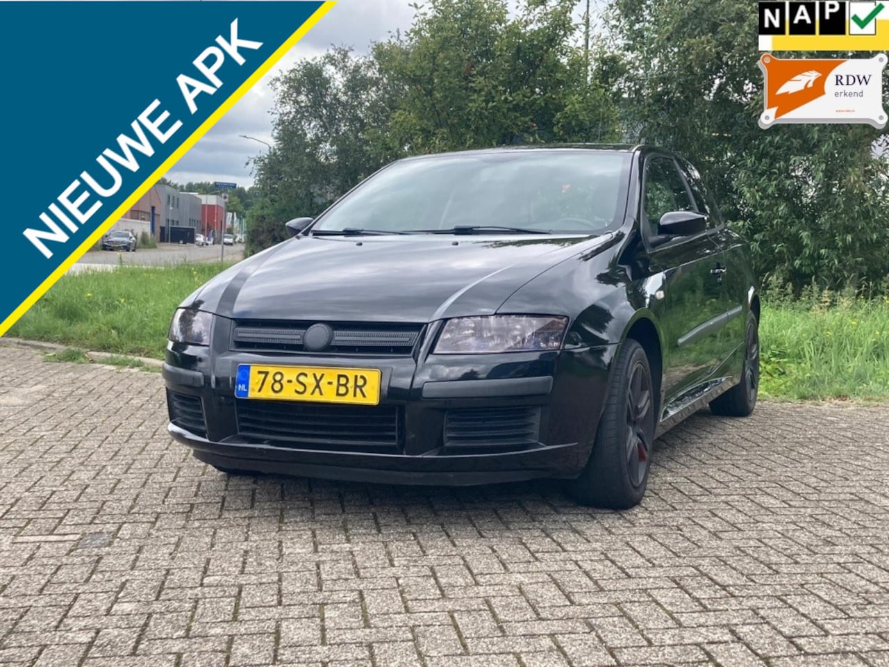 Fiat Stilo - 1.8-16V Sport 1.8-16V Sport 133pk Nieuwe APK - AutoWereld.nl