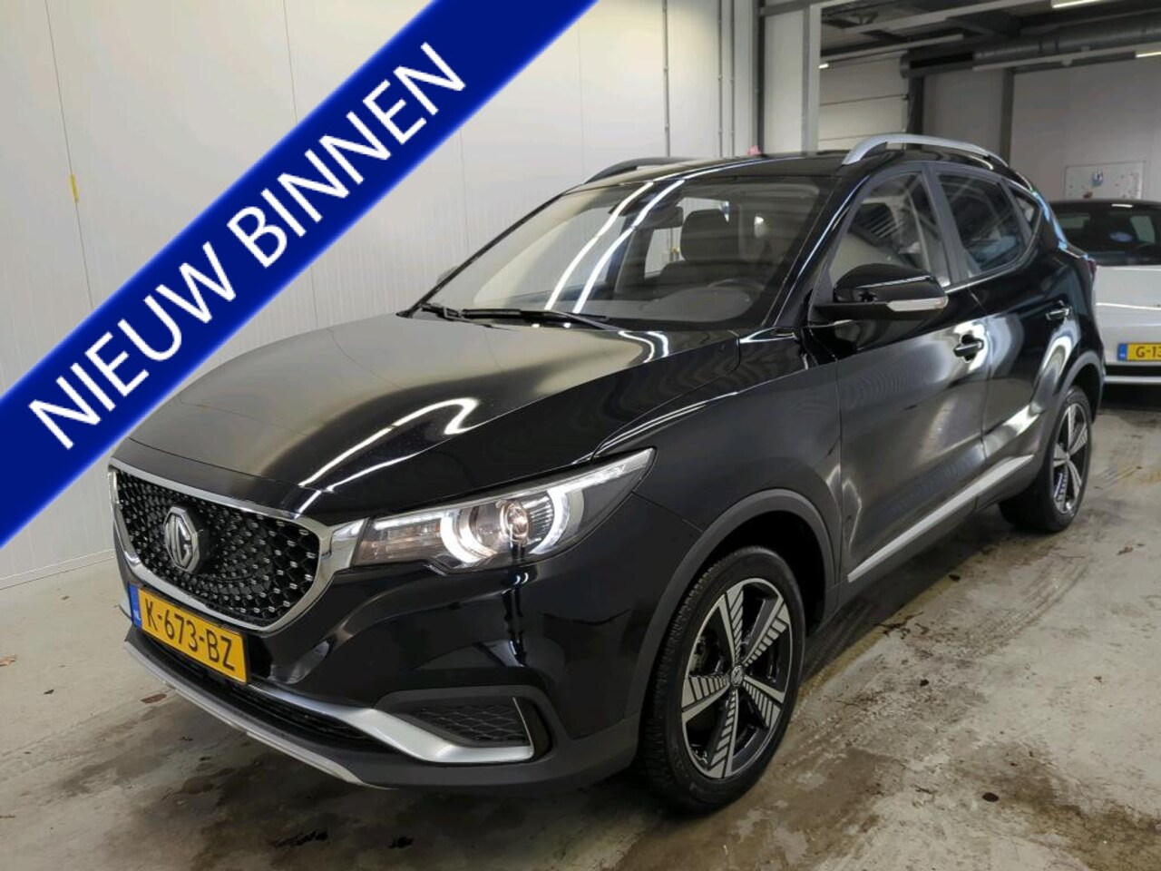 MG ZS - EV Luxury 45 kWh NL AUTO | PANO | LEDER | - AutoWereld.nl