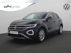 Volkswagen T-Roc - 1.5 TSI 150PK DSG Style | Trekhaak | Parkeersensoren voor/achter | Stoelverwarming | Navi