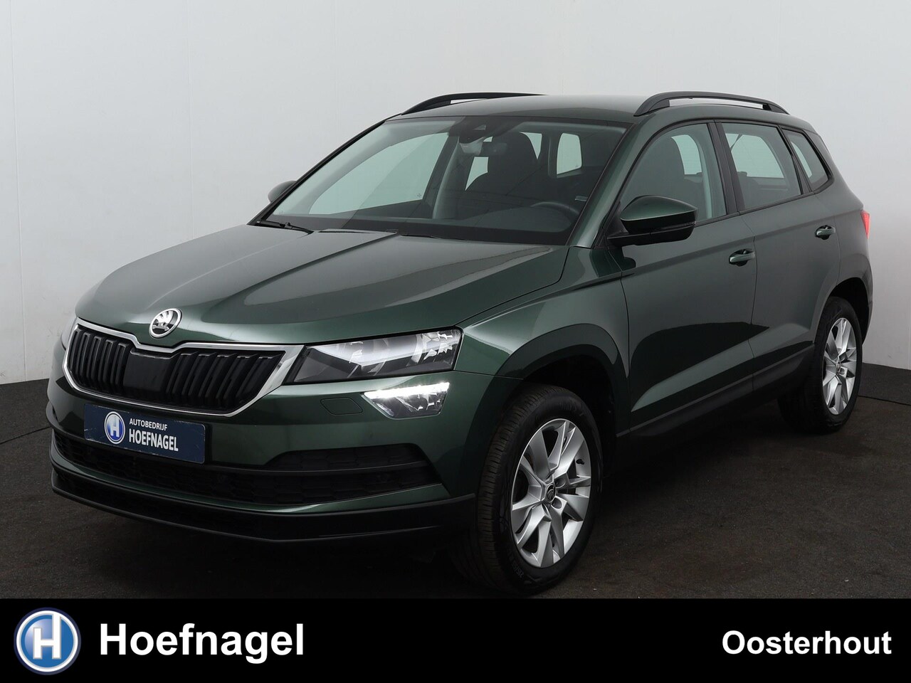 Skoda Karoq - 1.5 TSI ACT Business Edition Plus Stoelverwarming | Cruise Control | Parkeersensoren | Cli - AutoWereld.nl