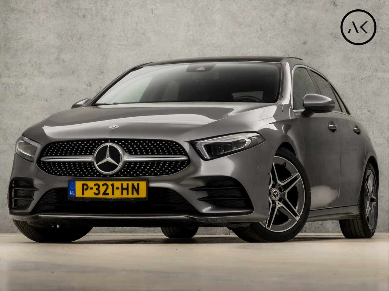 Mercedes-Benz A-klasse - 180 AMG Sport Automaat (SCHUIFDAK, SFEERVERLICHTING, MEMORY SEATS, LEDER/ALCANTARA, WIDE S - AutoWereld.nl