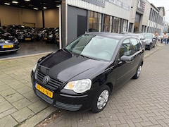 Volkswagen Polo - 1.4-16V Optive