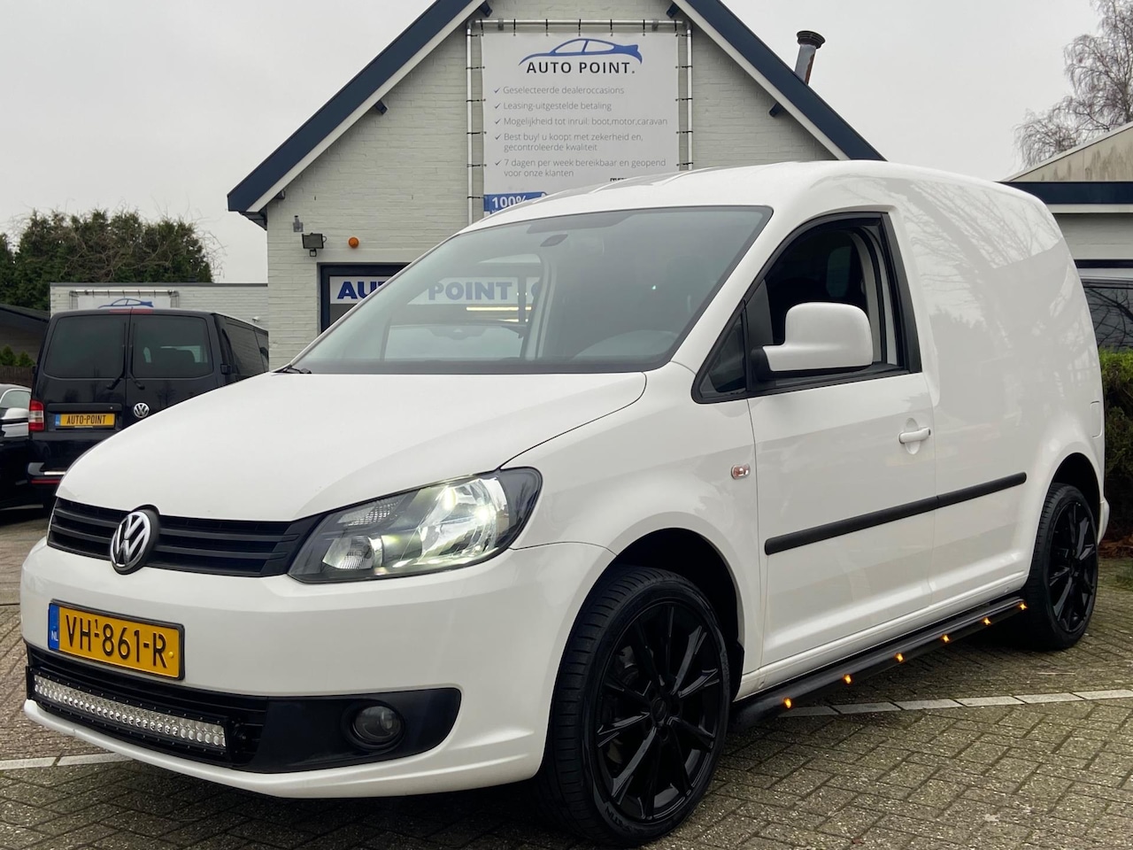 Volkswagen Caddy - 1.6 TDI HIGHLINE SPORTSEATS/SIDEBARS/NAVI - AutoWereld.nl