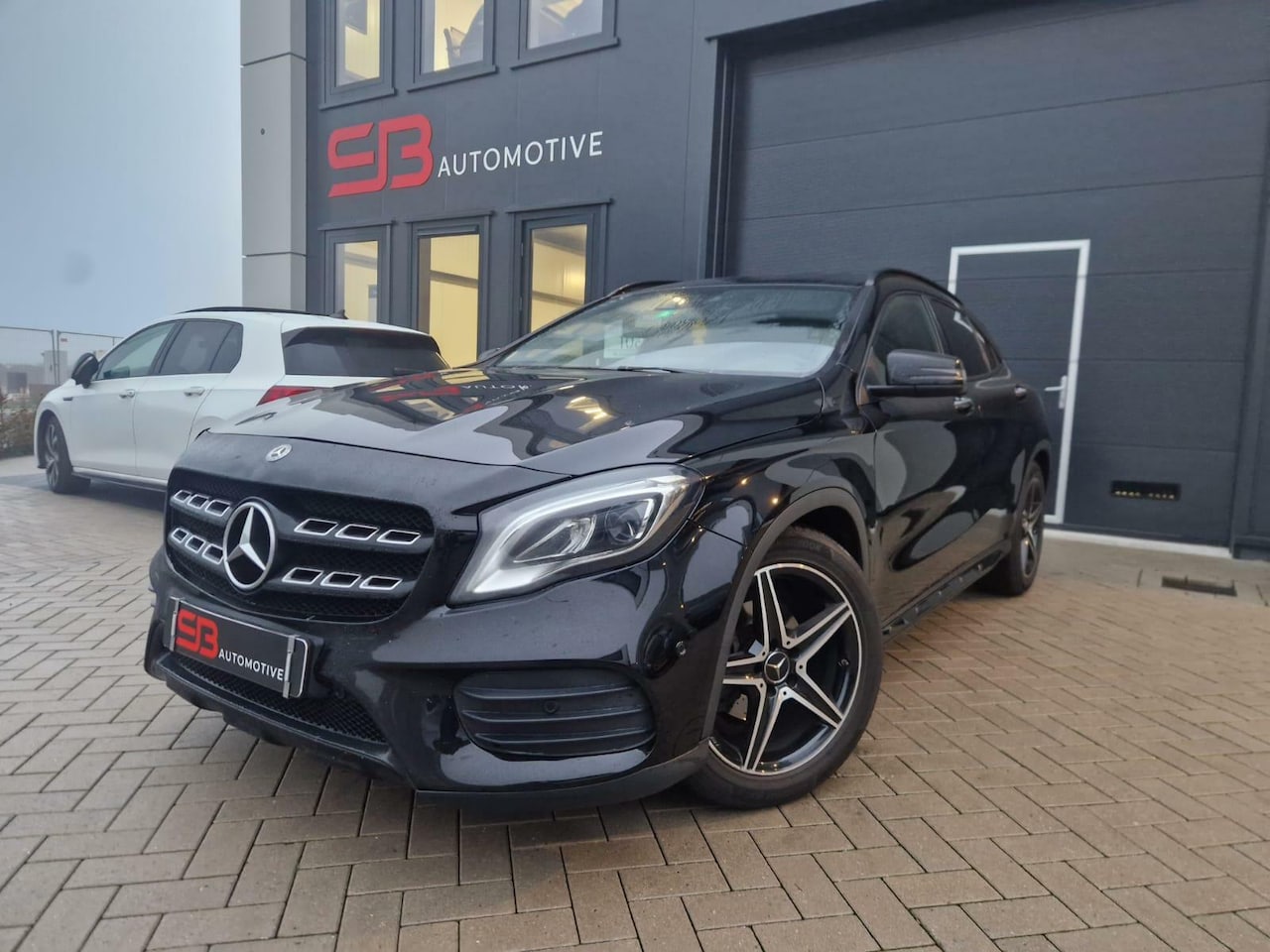 Mercedes-Benz GLA-Klasse - 200 AMG Nightpakket 77000km VEEL OPTIES! - AutoWereld.nl