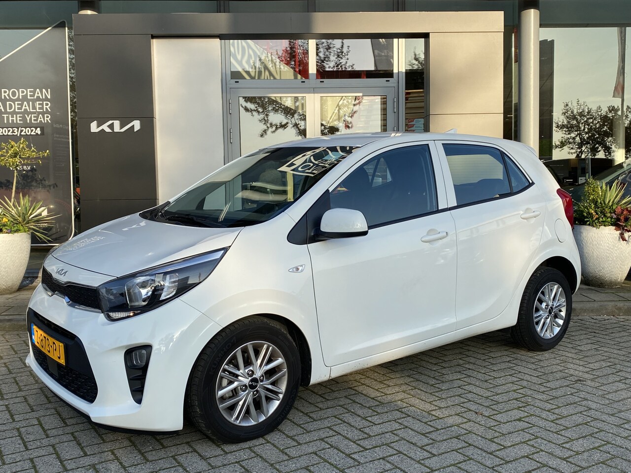 Kia Picanto - 1.0 DPi DynamicLine CarPlay // Camera // Cruise Control info Roel 0492-588951 - AutoWereld.nl