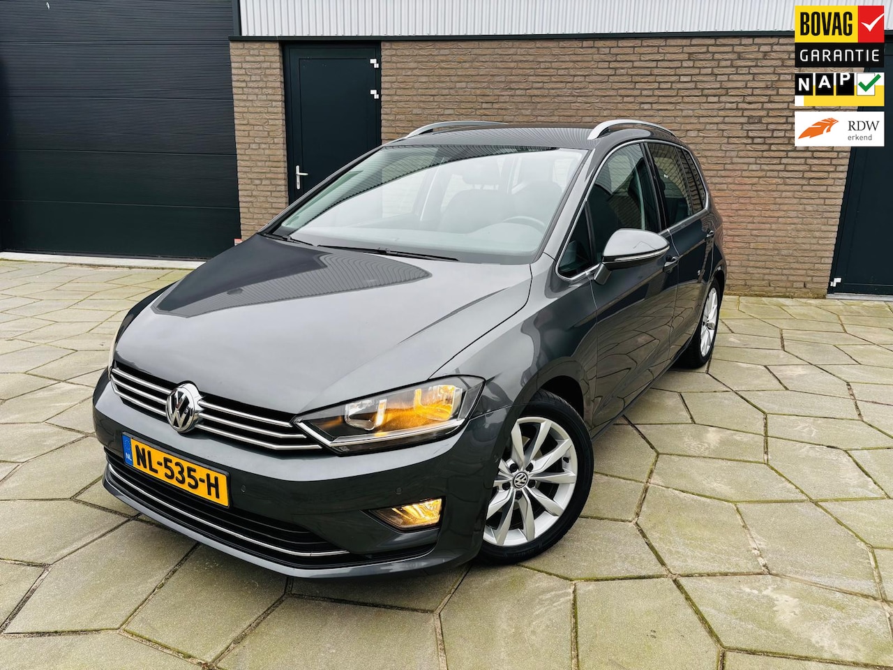 Volkswagen Golf Sportsvan - 1.4 TSI Highline | climate-en cruise-control|Trekhaak opklapb.|grote wielen 17 Inch.| - AutoWereld.nl