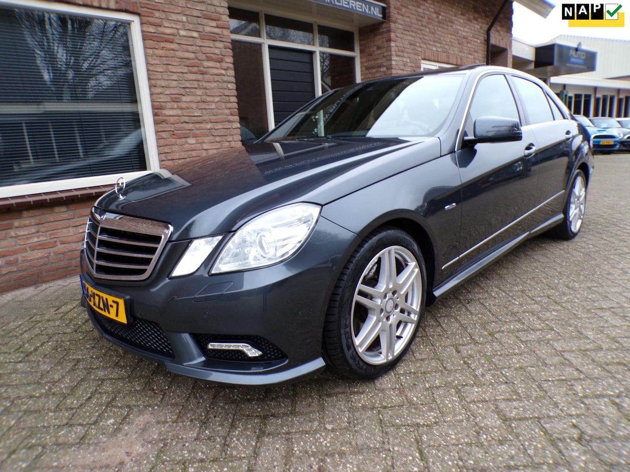 Mercedes-Benz E-klasse - 300 CDI Edition Sport AMG Leder / Navi / Schuifdak - AutoWereld.nl