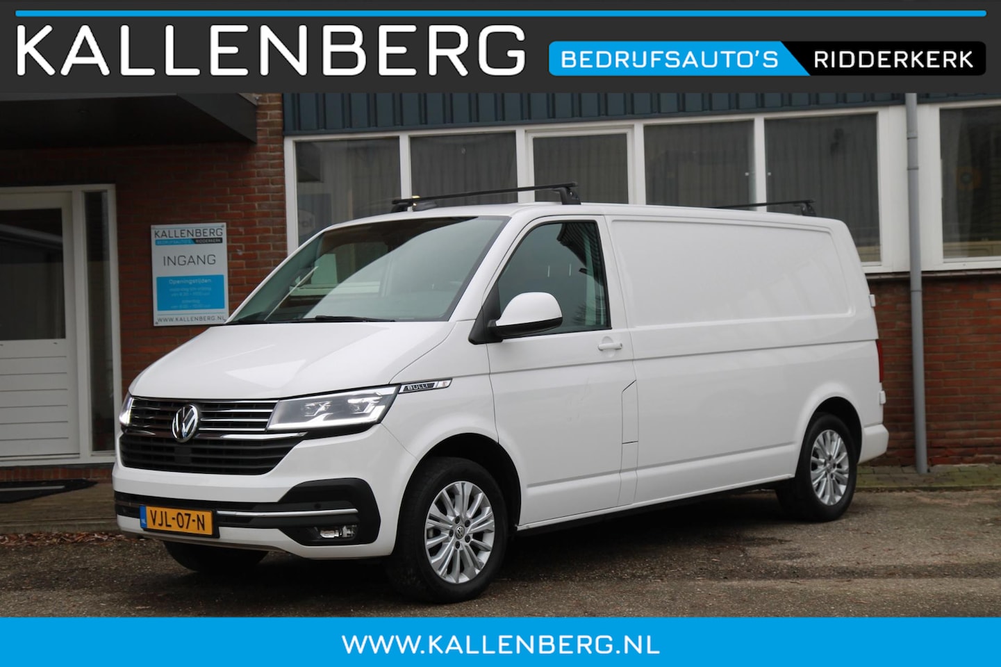 Volkswagen Transporter - 2.0 TDI L2H1 28 / Bulli / App connect / Adatieve cruise / Multi stuur - AutoWereld.nl