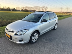 Hyundai i30 CW - 1.4i i-Drive Cool AIRCO !