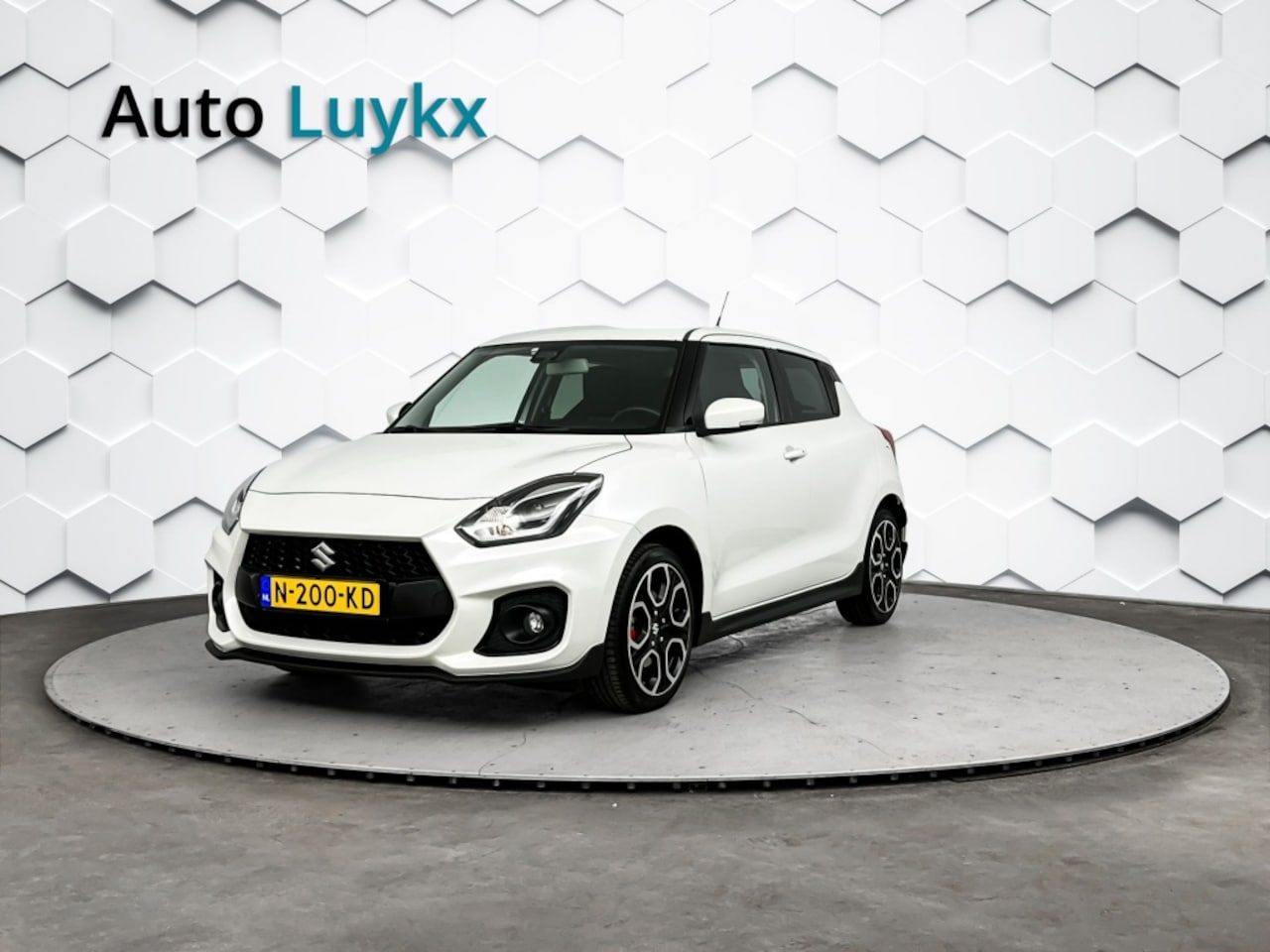 Suzuki Swift - 1.4 Sport | 140 PK | Sportstoelen | Sideskirts - AutoWereld.nl