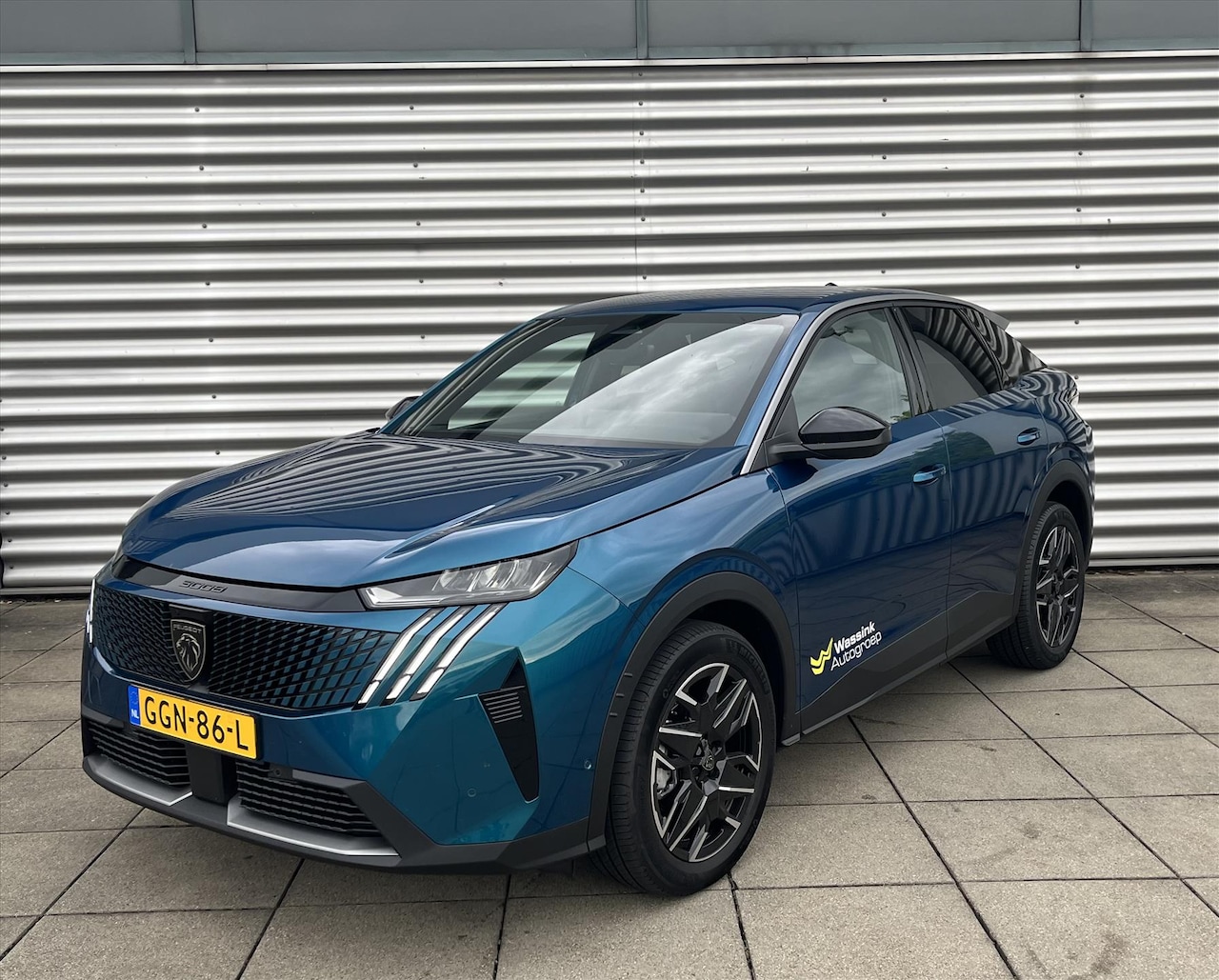 Peugeot 3008 - 1.2 HYBRID 136pk e-DCS6 Allure | Navigatie | 360 vision & Drive Assist Pack - AutoWereld.nl