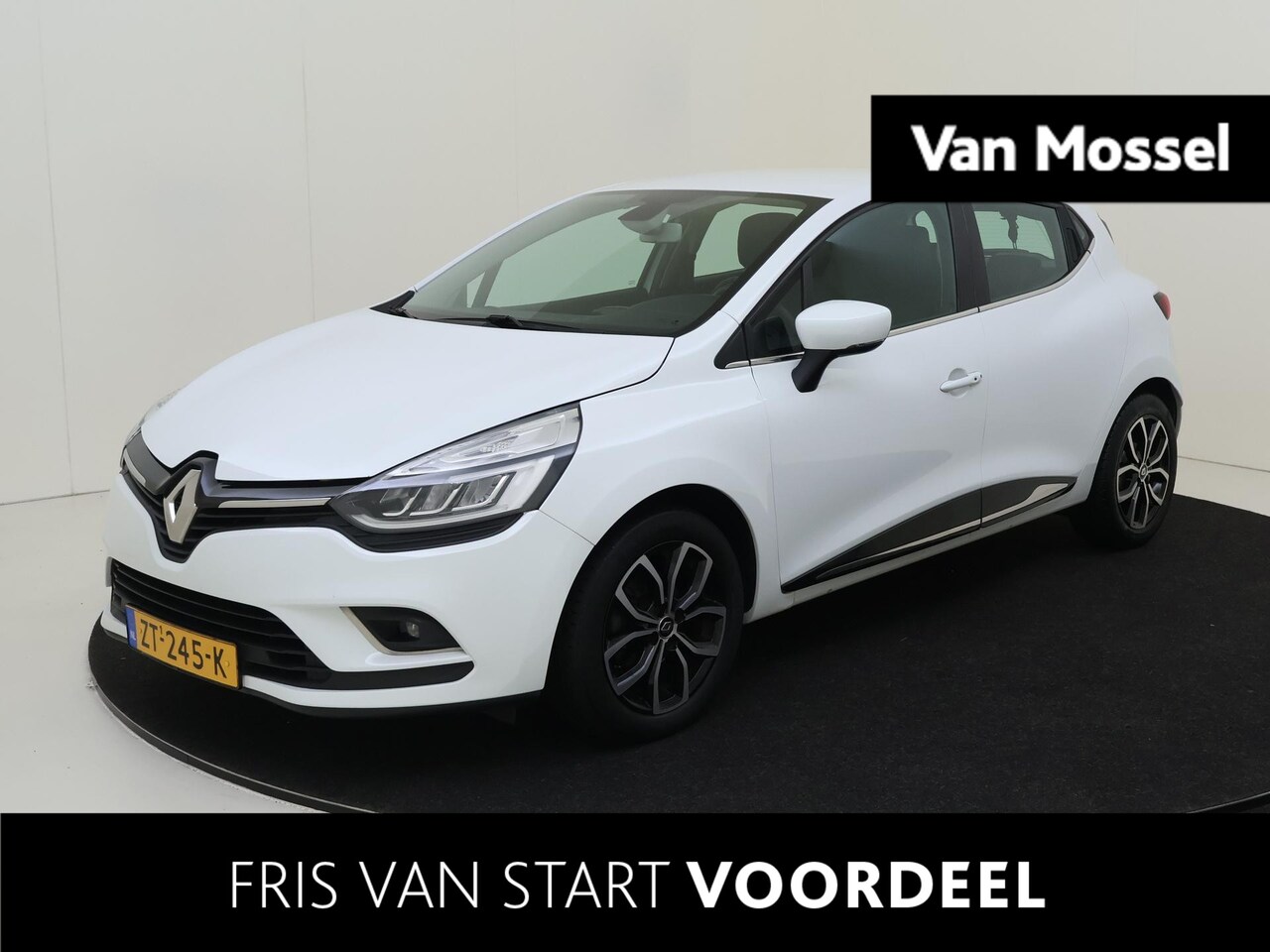 Renault Clio - 0.9 TCe 90 PK Intens Navigatie / Parkeersensoren Achter / Climate Control / Cruise Control - AutoWereld.nl