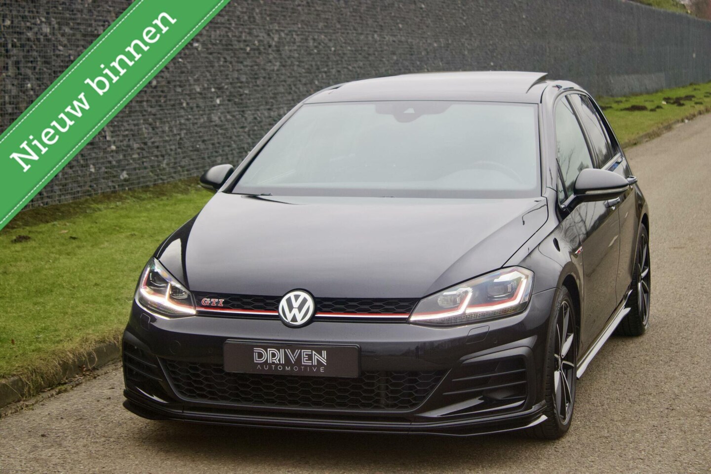 Volkswagen Golf - 2.0 TSI GTI TCR | Panorama - DynAudio - DCC - AutoWereld.nl