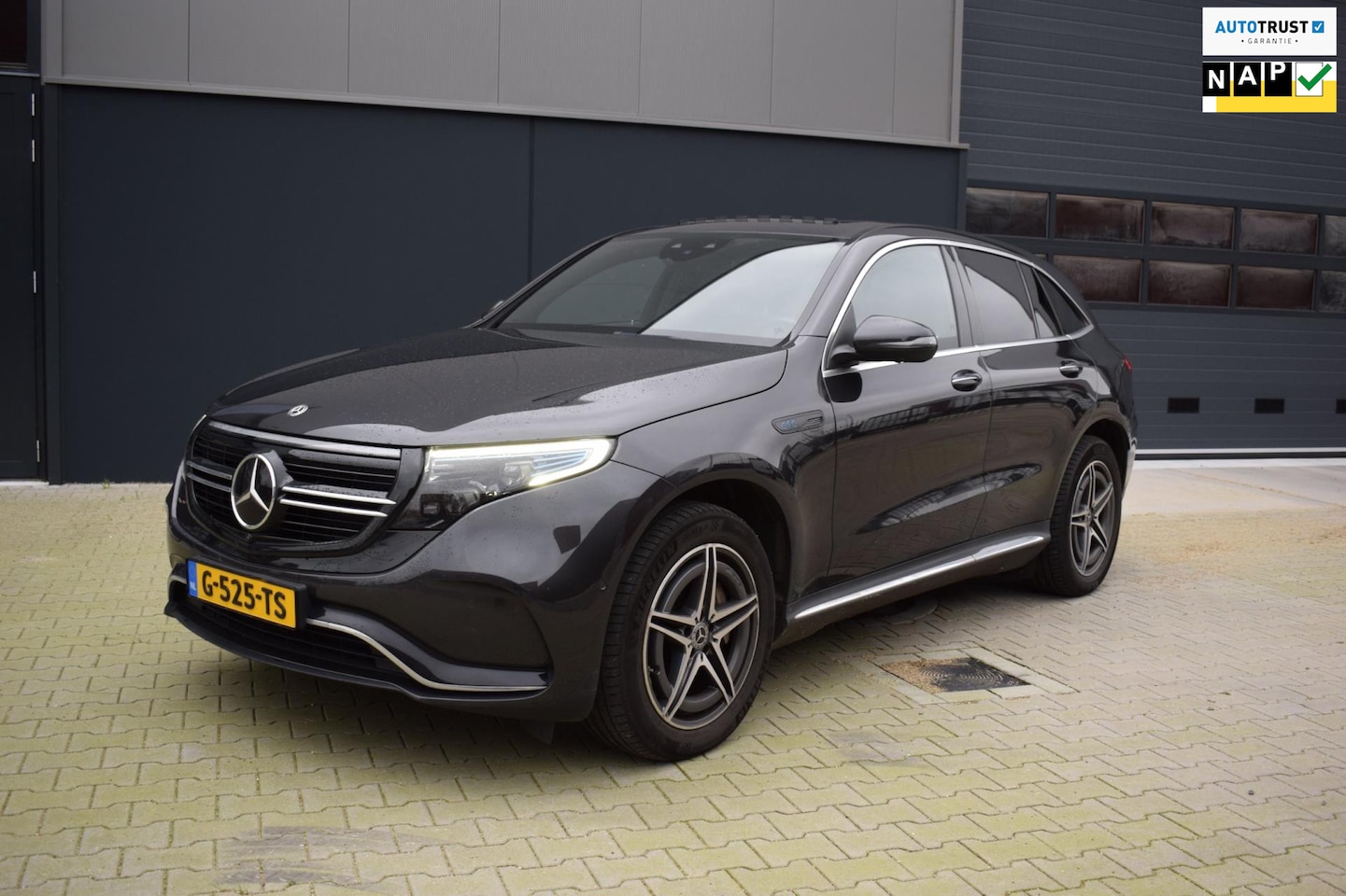 Mercedes-Benz EQC - 400 4MATIC Premium Plus 80 kWh AMG / ORG.NED / 1e.EIG / SCHUIFDAK / HEAD-UP / EL.TREKHAAK - AutoWereld.nl