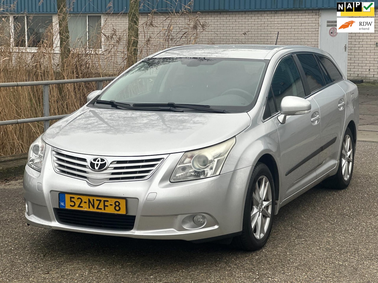 Toyota Avensis Wagon - 2.0 VVTi Business!2011!Leder!Navi!Clima!Trekhaak!PDC! - AutoWereld.nl