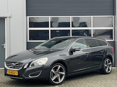 Volvo V60 - 1.6 T4 R-Design | Navi | PDC v+a | Trekhaak | Cruise control | Climate control | 17'' velg