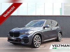 BMW X5 - xDrive45e M-Sport PANO HEAD UP LUCHTVERING 22 INCH TREKHAAK