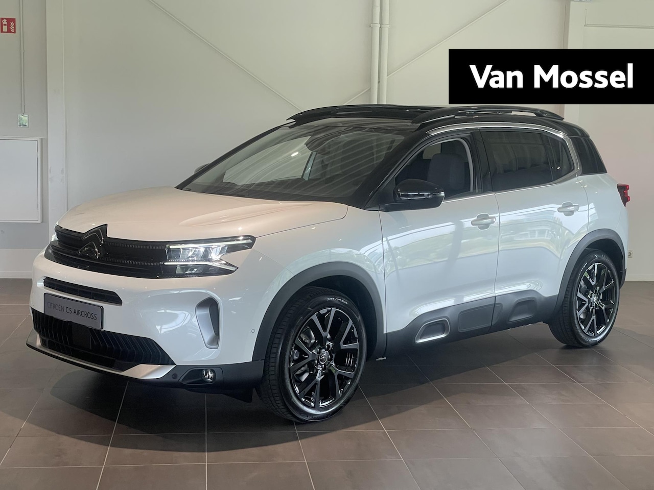 Citroën C5 Aircross - 1.2 PureTech Shine | 19" Velgen | Cruise Control | Panoramisch schuif/kanteldak | Handsfre - AutoWereld.nl