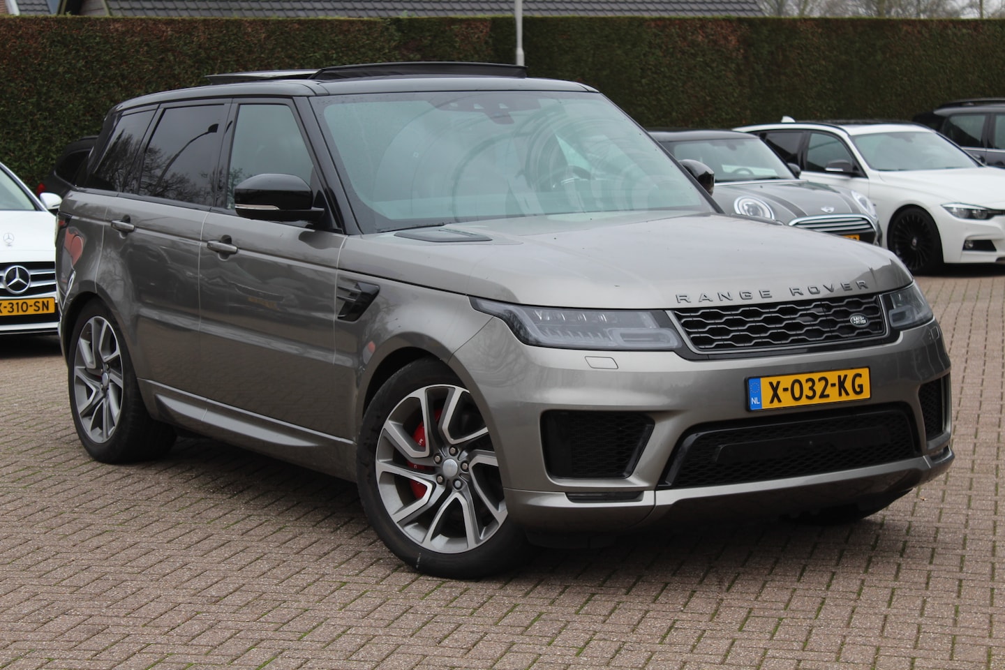 Land Rover Range Rover Sport - P400e HSE Dynamic Stealth / Panoramadak / 360Camera / Leder / Luchtvering / 20'' / Meridia - AutoWereld.nl