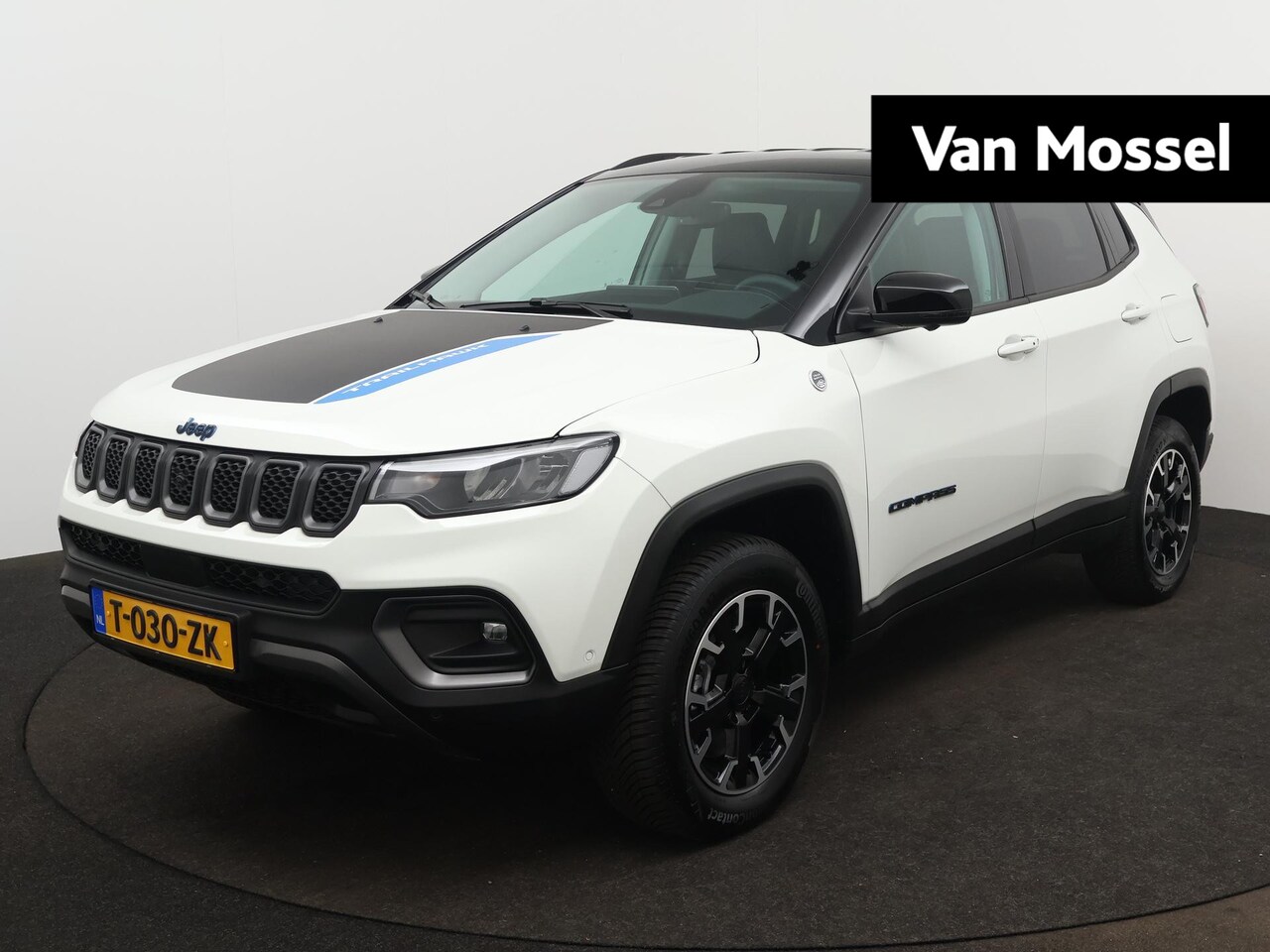 Jeep Compass - 4xe 240 Plug-in Hybrid Electric Trailhawk | 360 Camera | Draadloos Apple-Android Carplay | - AutoWereld.nl