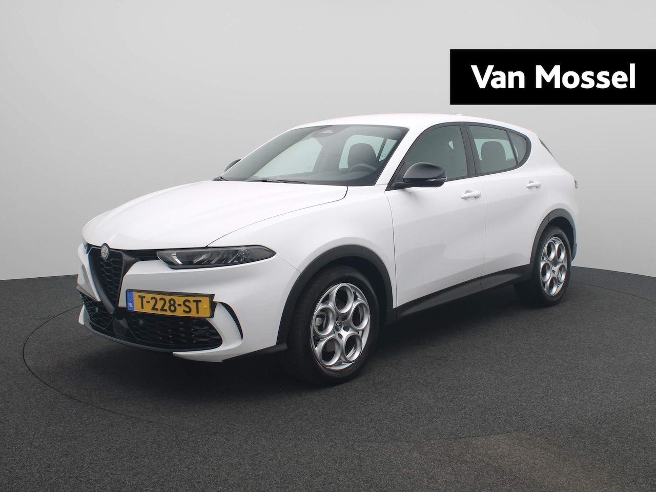 Alfa Romeo Tonale - 1.5T Hybrid Sprint | Navigatie | Climate control| Parkeersensoren | Apple carplay / Androi - AutoWereld.nl