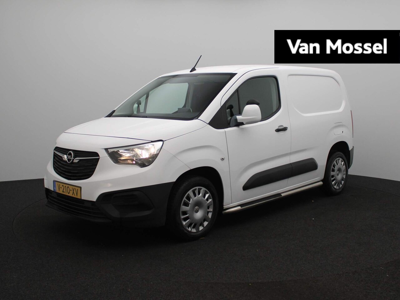 Opel Combo - 1.6D L1H1 Edition | Airco | Navigatie | Parkeersensoren | Trekhaak - AutoWereld.nl