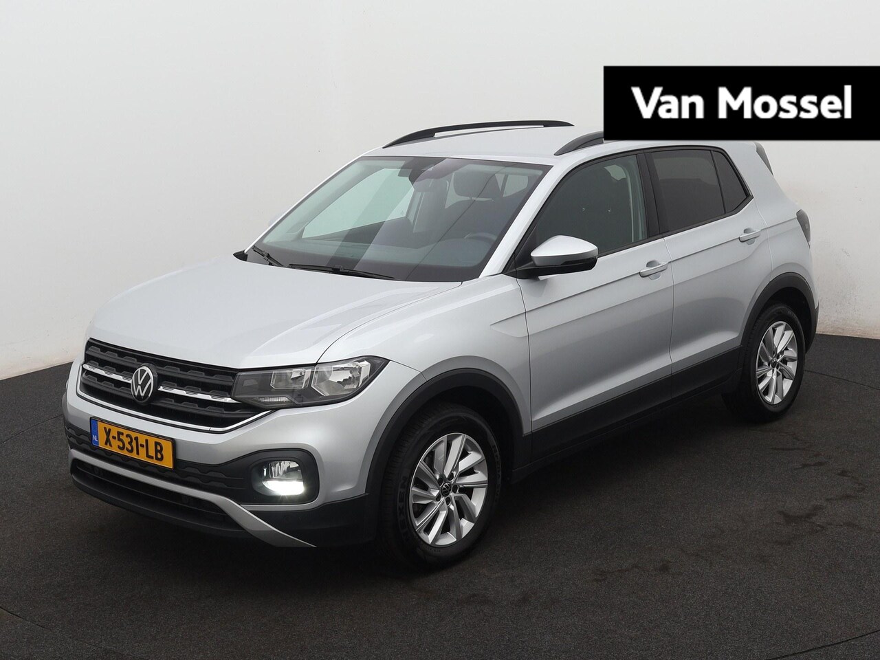 Volkswagen T-Cross - 1.0 TSI Life | 95pk | Trekhaak | Navigatie | Parkeersensoren | Apple Carplay/Android Auto - AutoWereld.nl