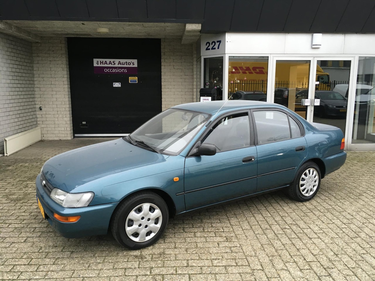 Toyota Corolla - 1.3 XLi / UNIEKE STAAT / NL-AUTO / LAGE KM+NAP / SEDAN - AutoWereld.nl